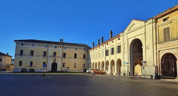 Palazzo Dovara 2
