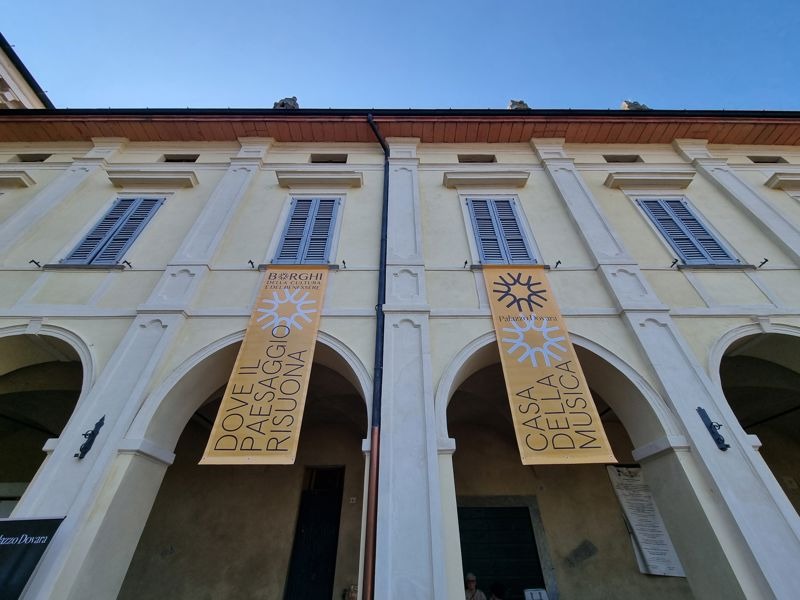 Palazzo Dovara Home Page